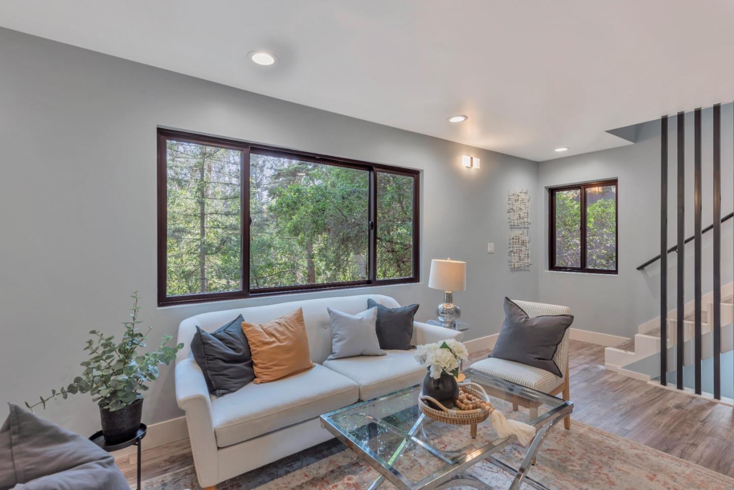 Detail Gallery Image 6 of 71 For 7032 Sayre Dr, Oakland,  CA 94611 - 5 Beds | 3/1 Baths