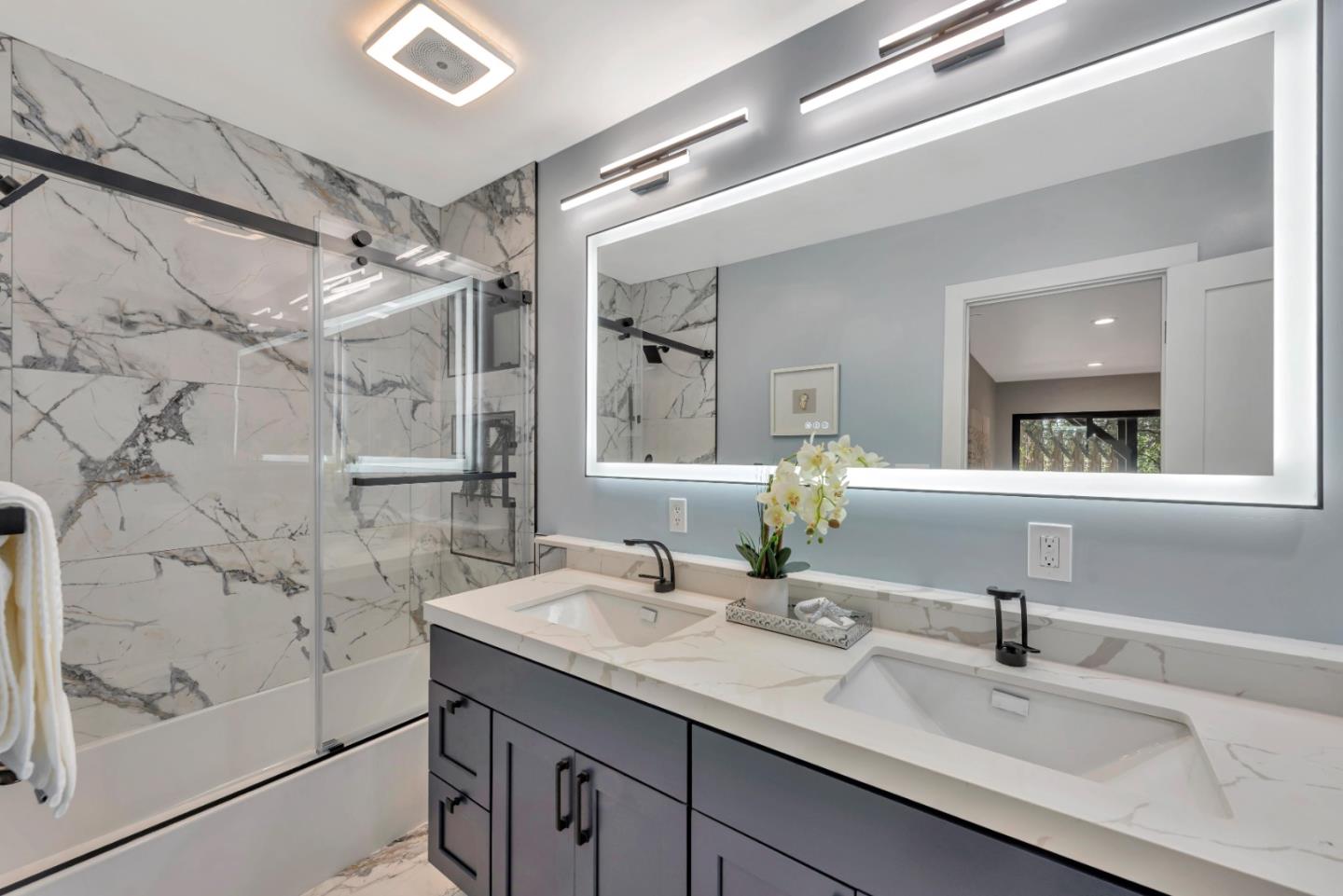 Detail Gallery Image 64 of 71 For 7032 Sayre Dr, Oakland,  CA 94611 - 5 Beds | 3/1 Baths