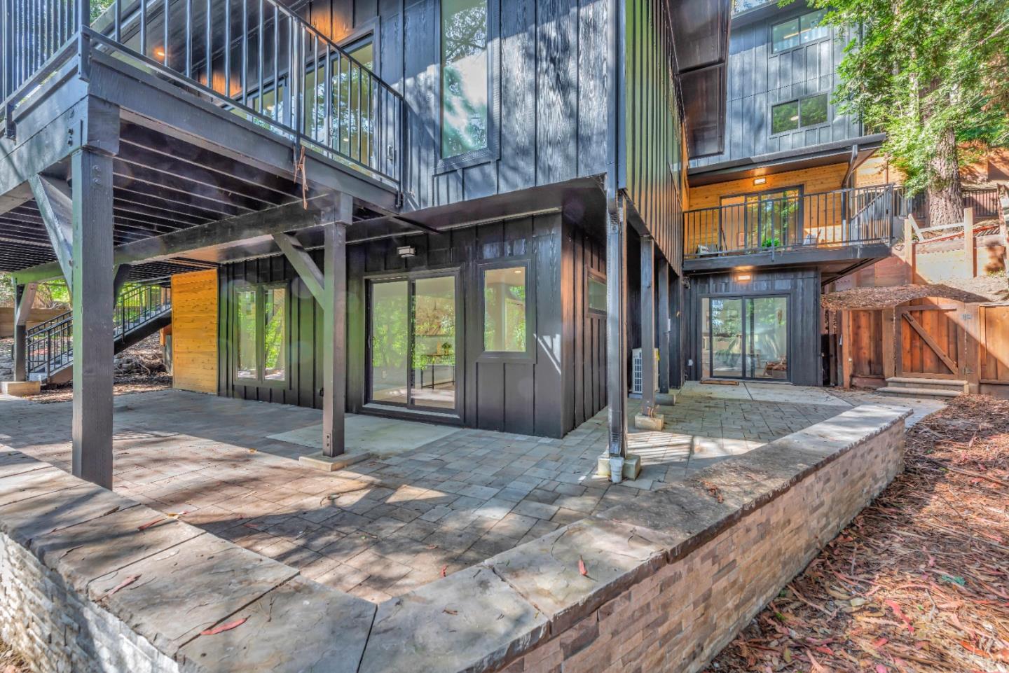 Detail Gallery Image 69 of 71 For 7032 Sayre Dr, Oakland,  CA 94611 - 5 Beds | 3/1 Baths