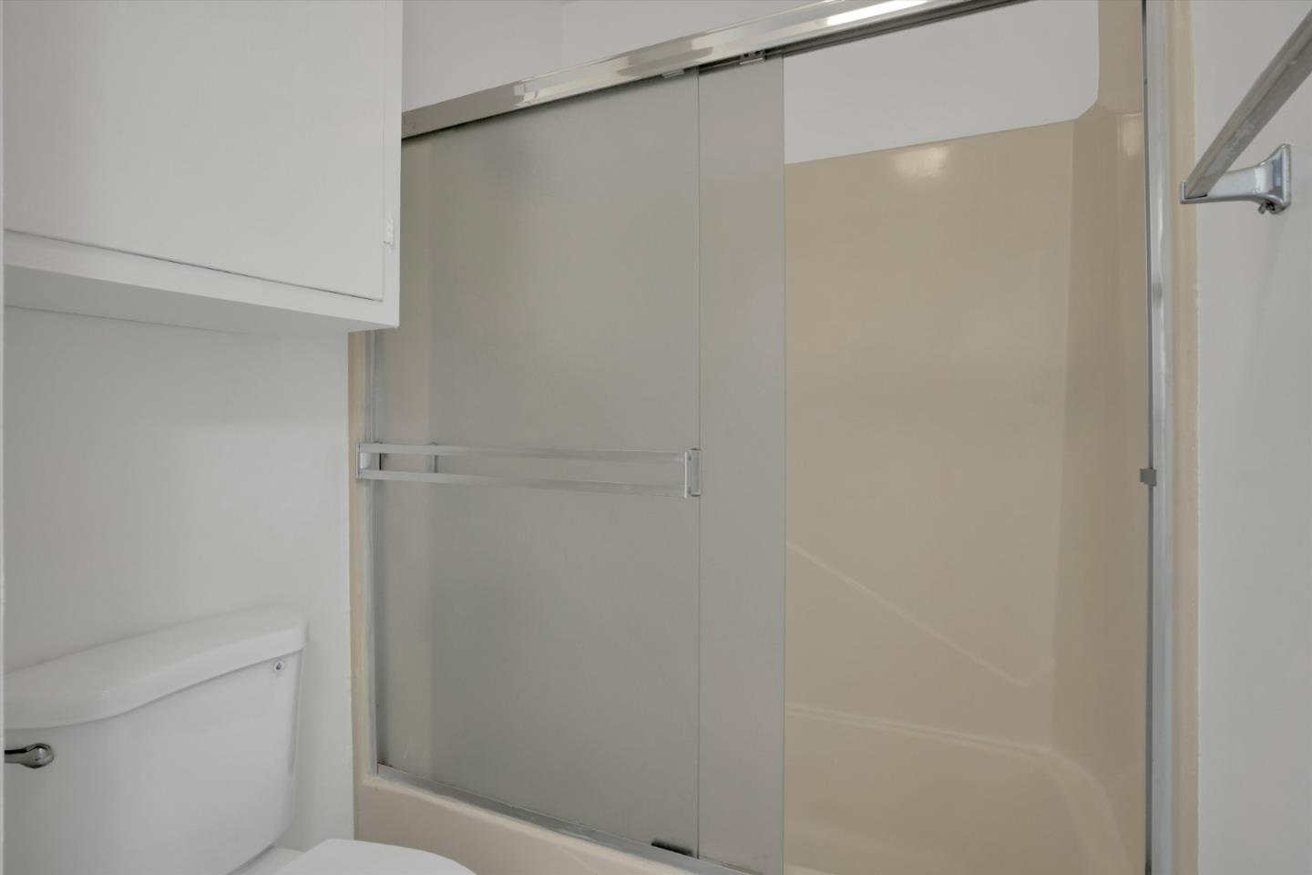 Detail Gallery Image 17 of 40 For 2310 Pacific Ave, Alameda,  CA 94501 - – Beds | – Baths