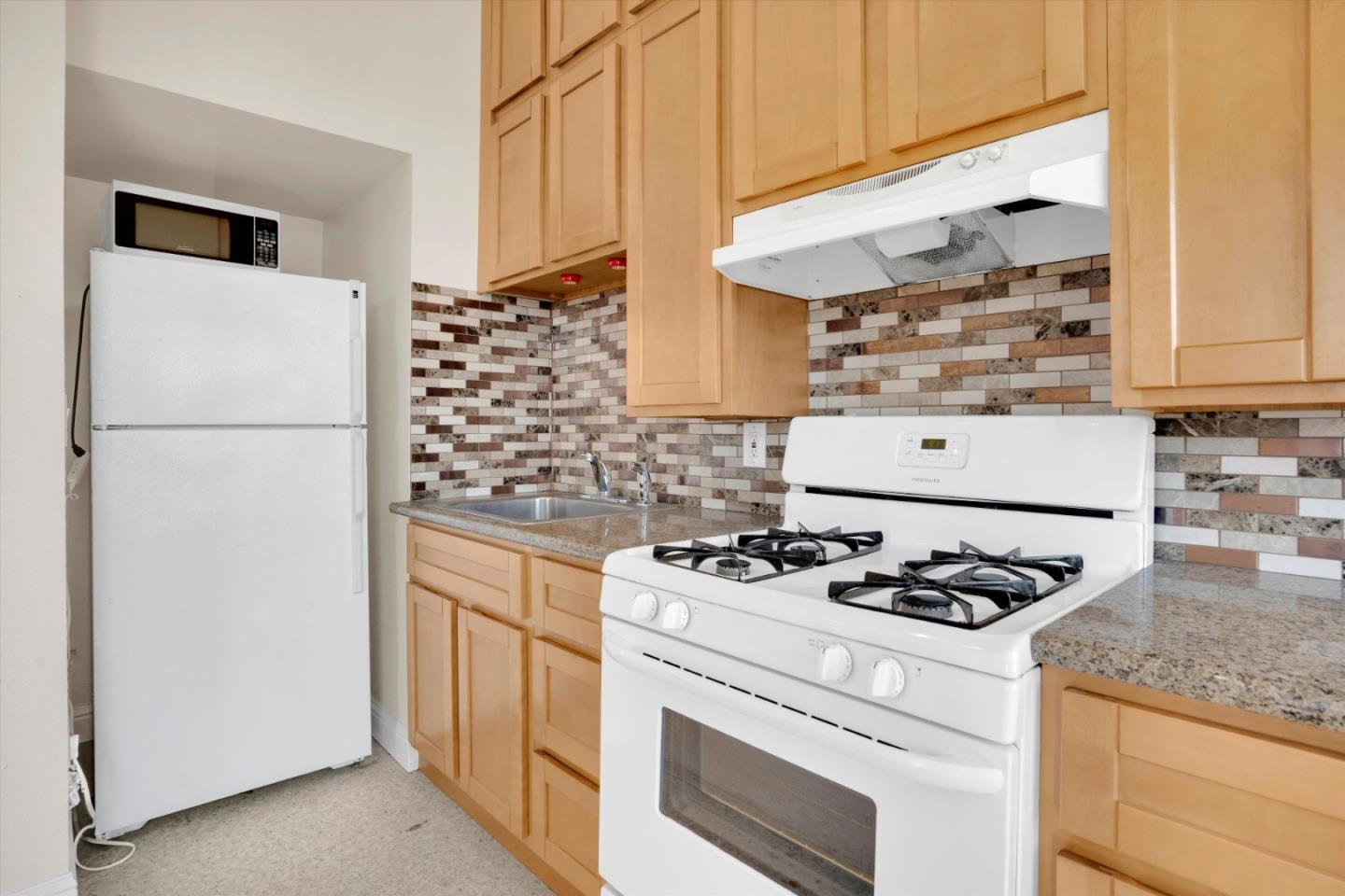 Detail Gallery Image 25 of 40 For 2310 Pacific Ave, Alameda,  CA 94501 - – Beds | – Baths