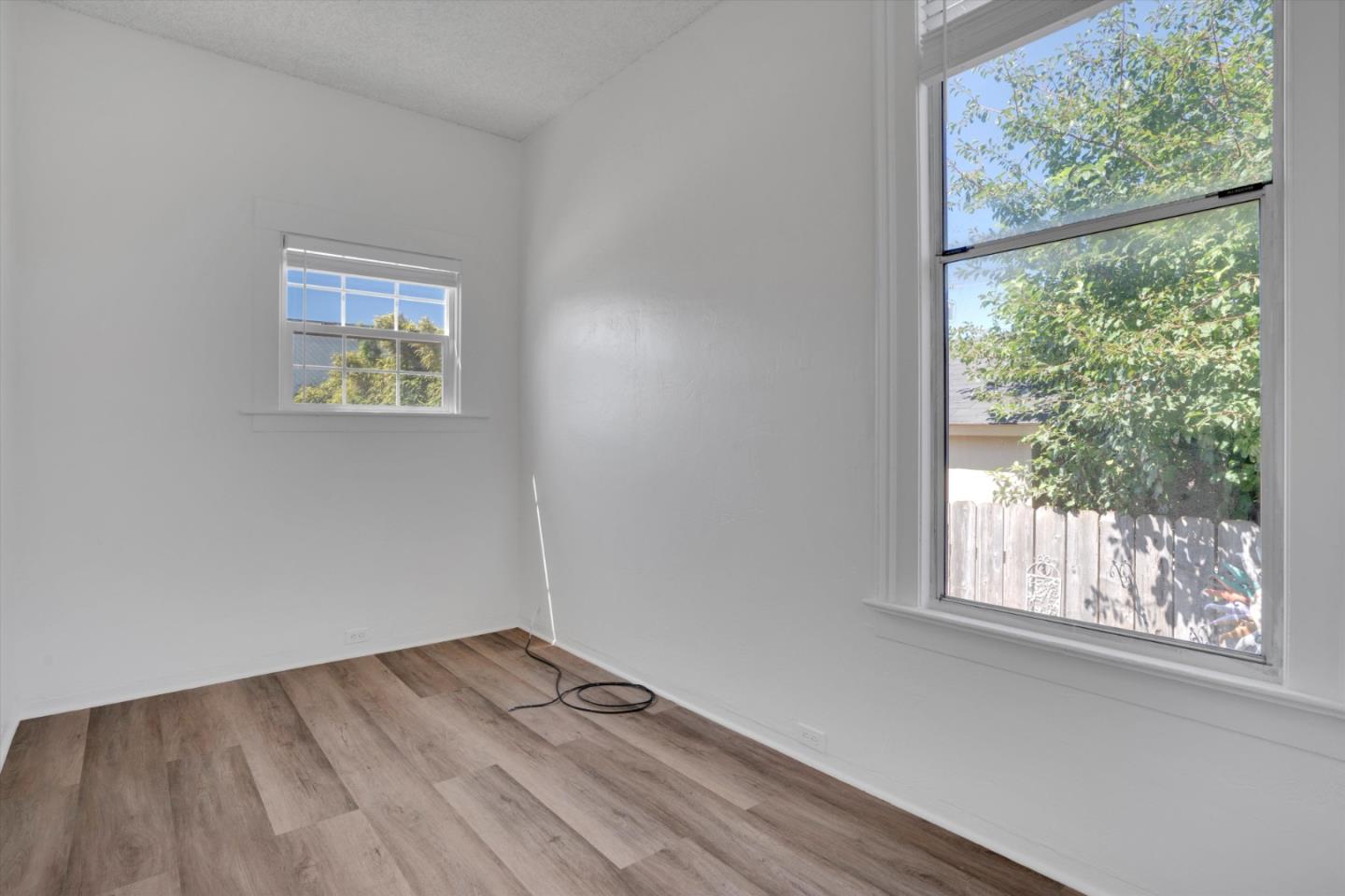 Detail Gallery Image 9 of 40 For 2310 Pacific Ave, Alameda,  CA 94501 - – Beds | – Baths