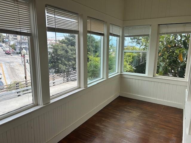 Detail Gallery Image 2 of 9 For 116 W Cliff Dr #1,  Santa Cruz,  CA 95060 - 1 Beds | 1 Baths