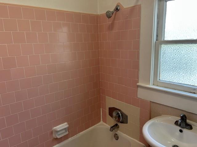 Detail Gallery Image 8 of 9 For 116 W Cliff Dr #1,  Santa Cruz,  CA 95060 - 1 Beds | 1 Baths