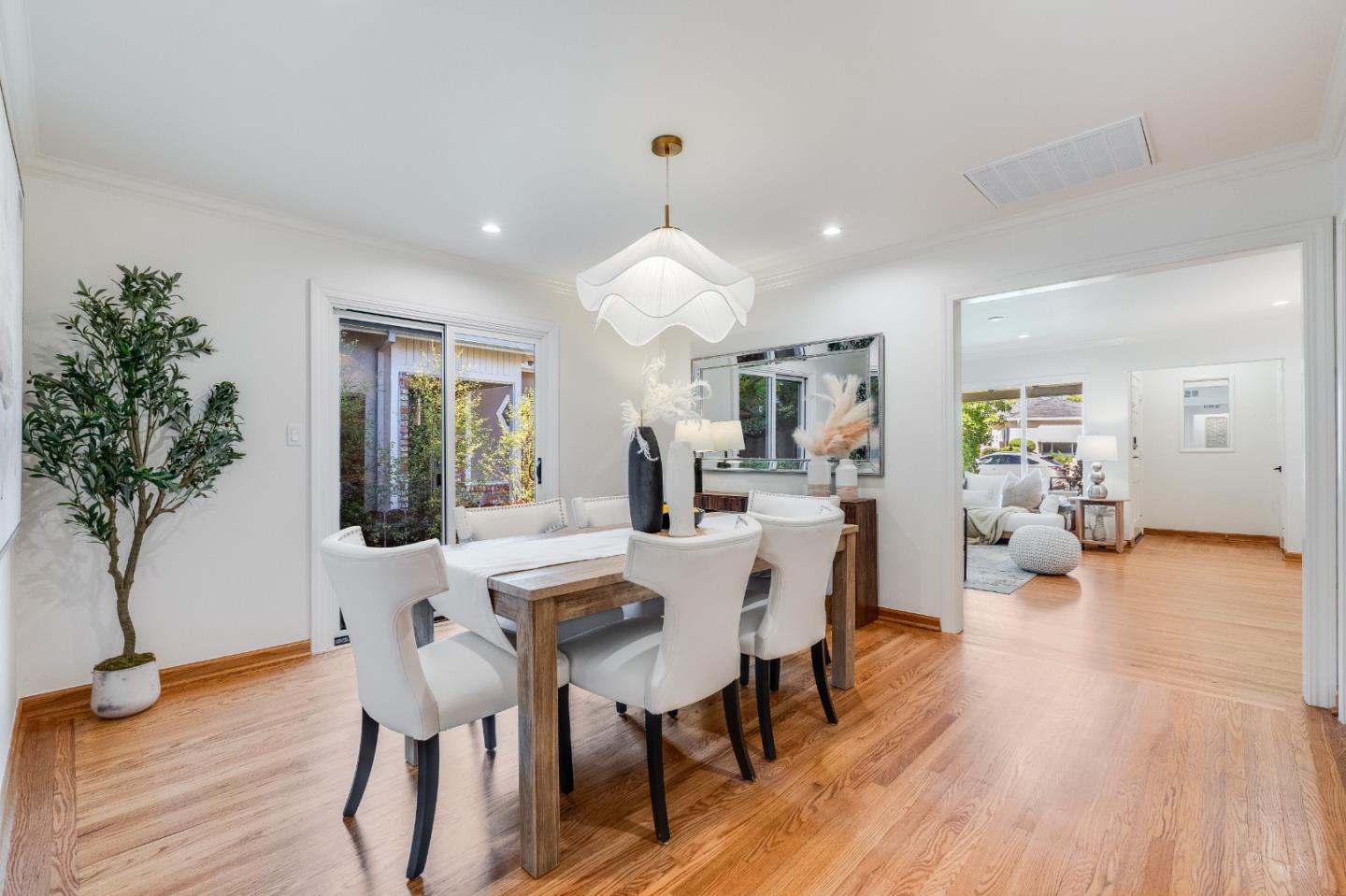 Detail Gallery Image 14 of 43 For 1463 Greenwood Ave, San Carlos,  CA 94070 - 3 Beds | 2 Baths