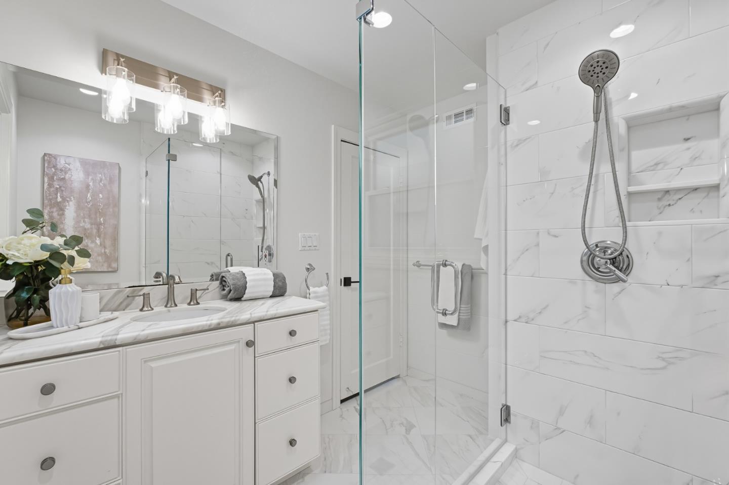 Detail Gallery Image 23 of 43 For 1463 Greenwood Ave, San Carlos,  CA 94070 - 3 Beds | 2 Baths