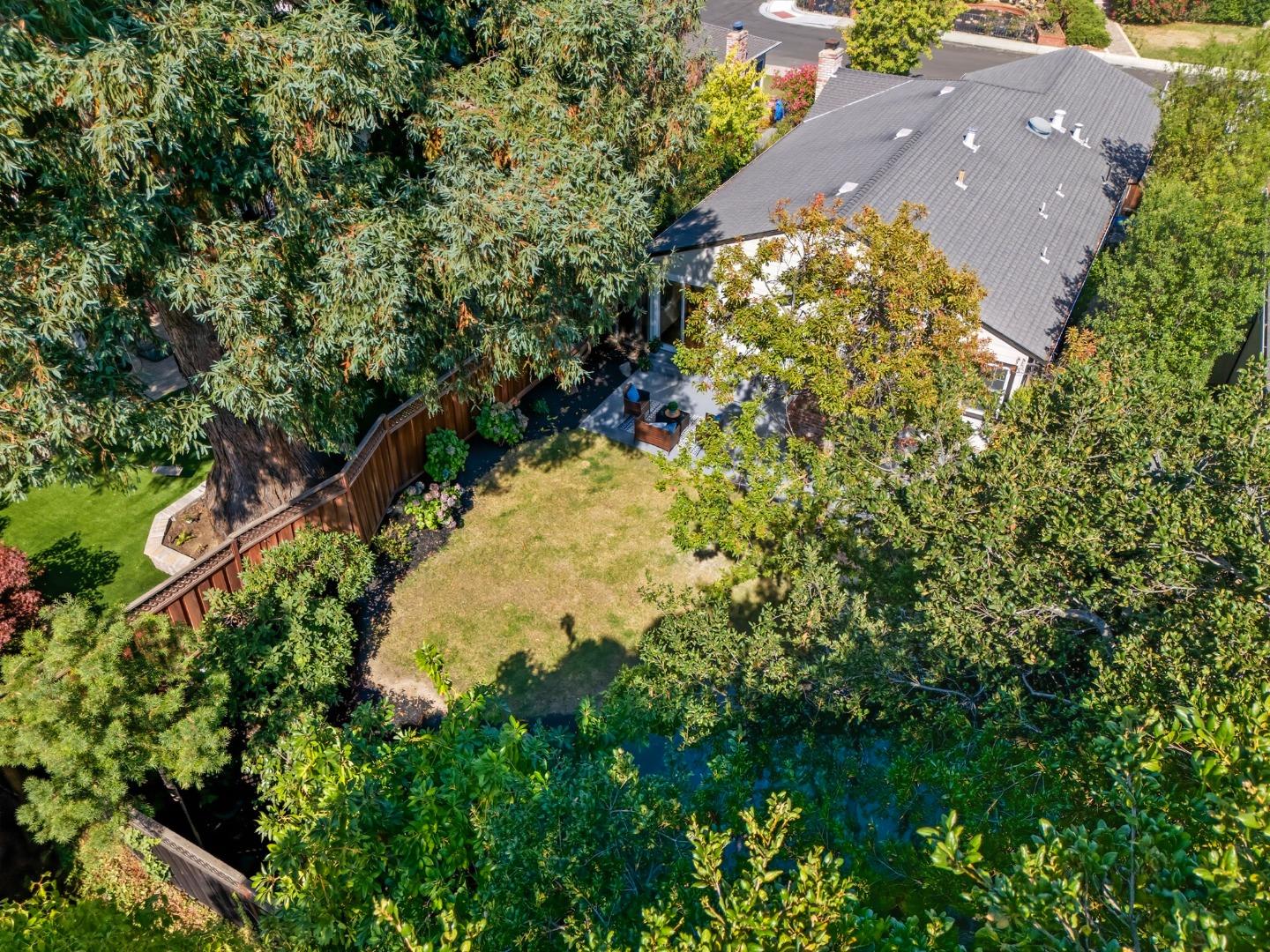 Detail Gallery Image 39 of 43 For 1463 Greenwood Ave, San Carlos,  CA 94070 - 3 Beds | 2 Baths