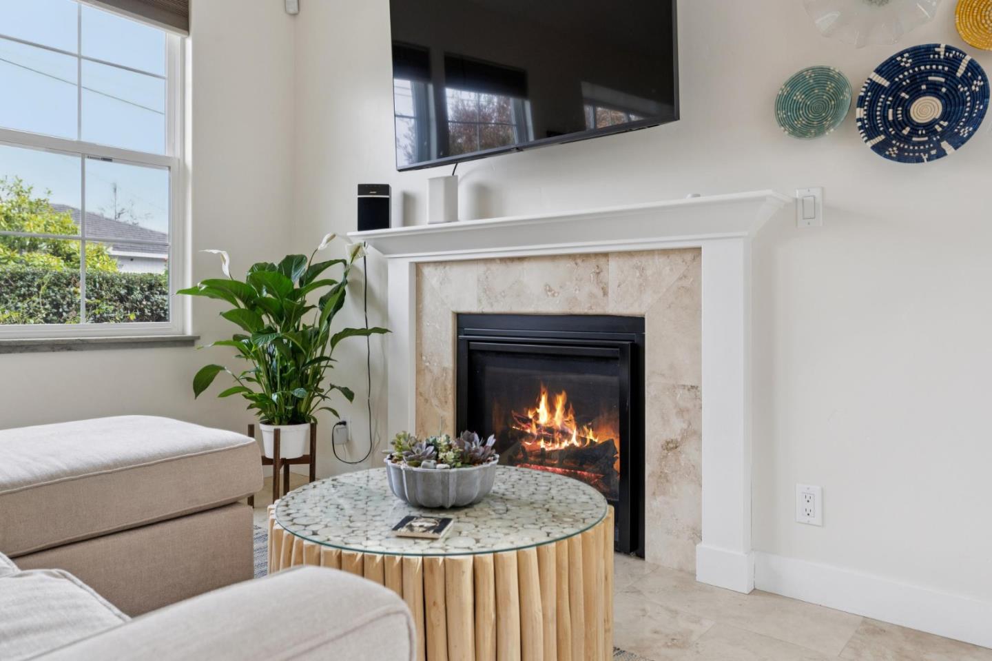 Detail Gallery Image 17 of 38 For 484 Poplar St, Half Moon Bay,  CA 94019 - 2 Beds | 2 Baths