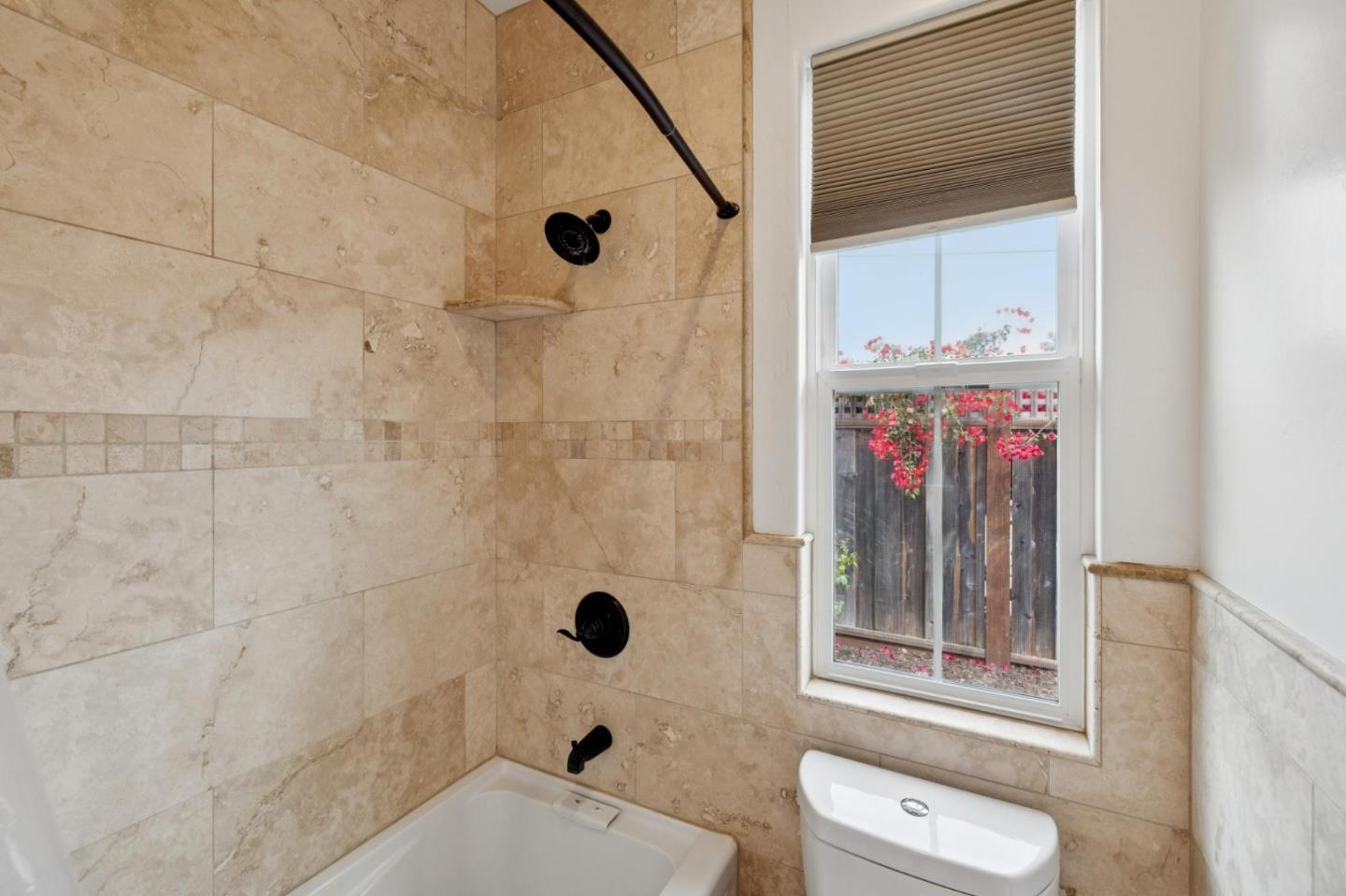 Detail Gallery Image 29 of 38 For 484 Poplar St, Half Moon Bay,  CA 94019 - 2 Beds | 2 Baths