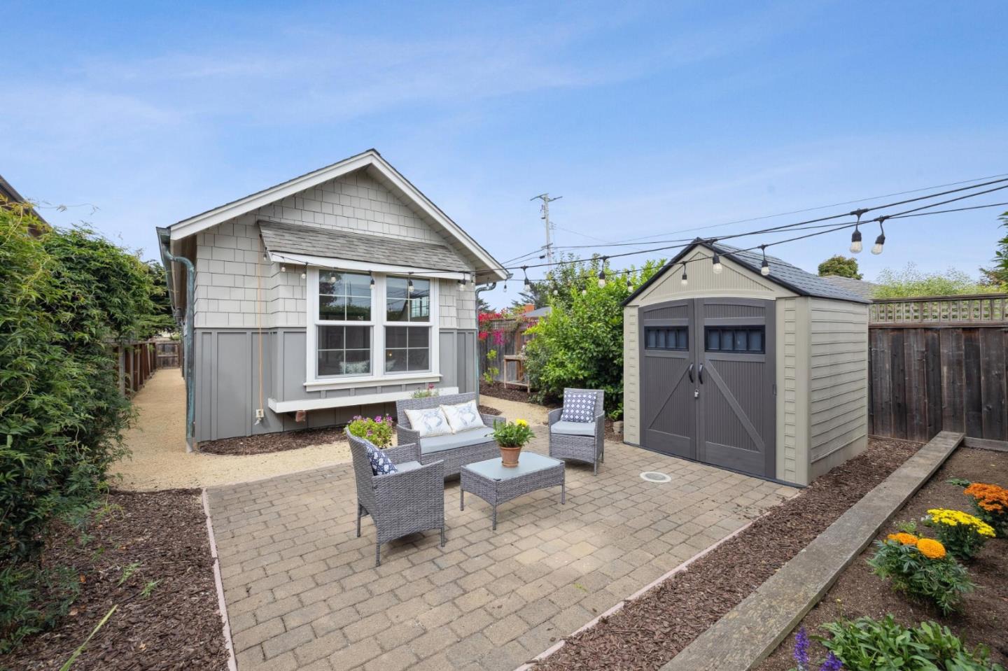 Detail Gallery Image 33 of 38 For 484 Poplar St, Half Moon Bay,  CA 94019 - 2 Beds | 2 Baths