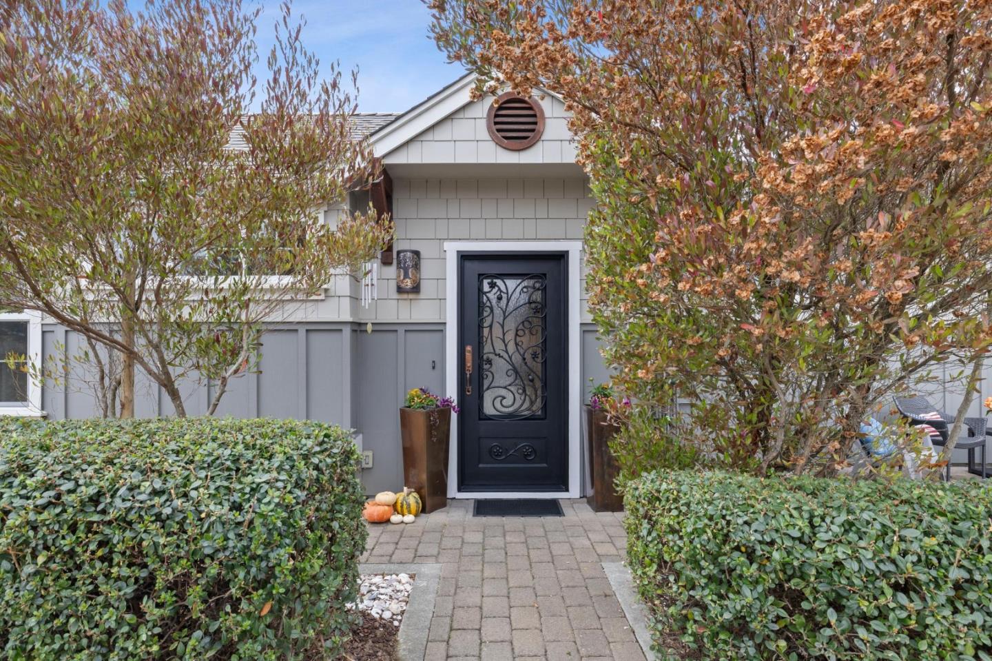 Detail Gallery Image 8 of 38 For 484 Poplar St, Half Moon Bay,  CA 94019 - 2 Beds | 2 Baths