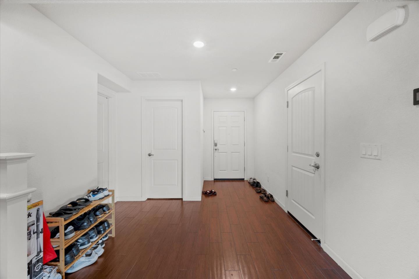 Detail Gallery Image 12 of 25 For 10000 Asilomar Ln, Elk Grove,  CA 95757 - 4 Beds | 2/1 Baths