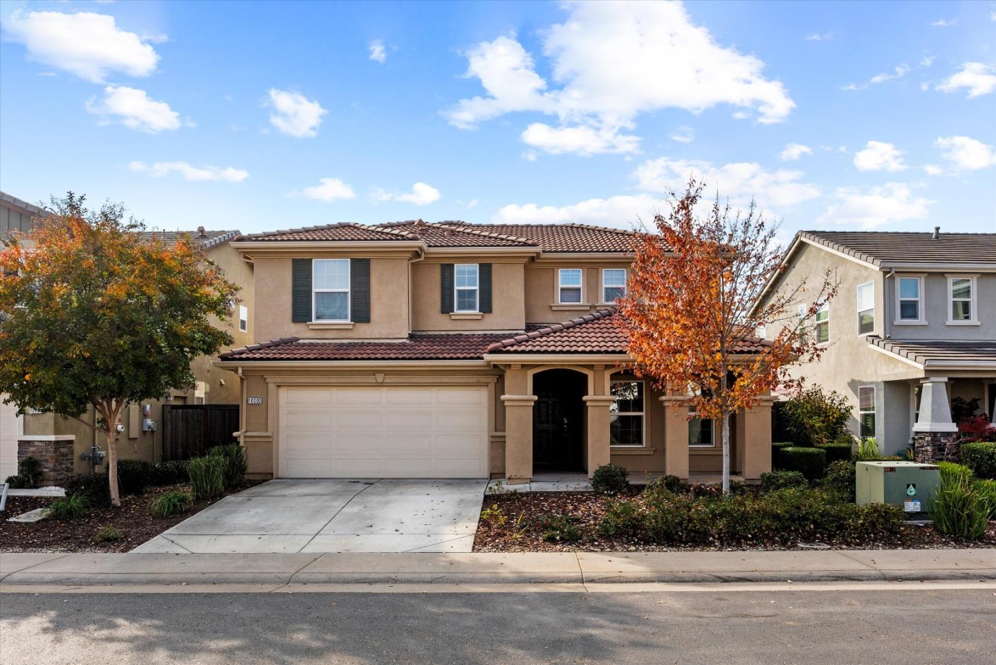 Detail Gallery Image 3 of 25 For 10000 Asilomar Ln, Elk Grove,  CA 95757 - 4 Beds | 2/1 Baths