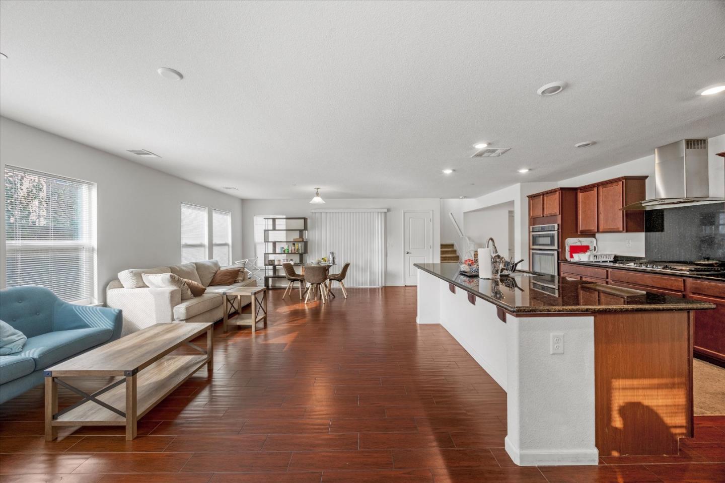 Detail Gallery Image 7 of 25 For 10000 Asilomar Ln, Elk Grove,  CA 95757 - 4 Beds | 2/1 Baths