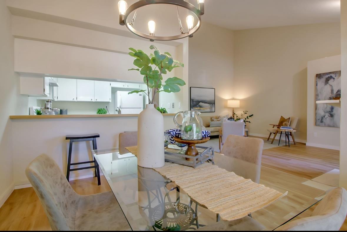 Detail Gallery Image 6 of 22 For 915 Apricot Ave #H,  Campbell,  CA 95008 - 2 Beds | 2 Baths