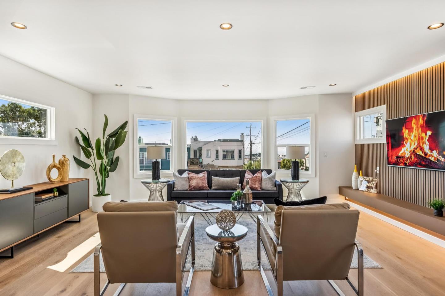 Detail Gallery Image 13 of 80 For 2300 29th Ave, San Francisco,  CA 94116 - 4 Beds | 4 Baths