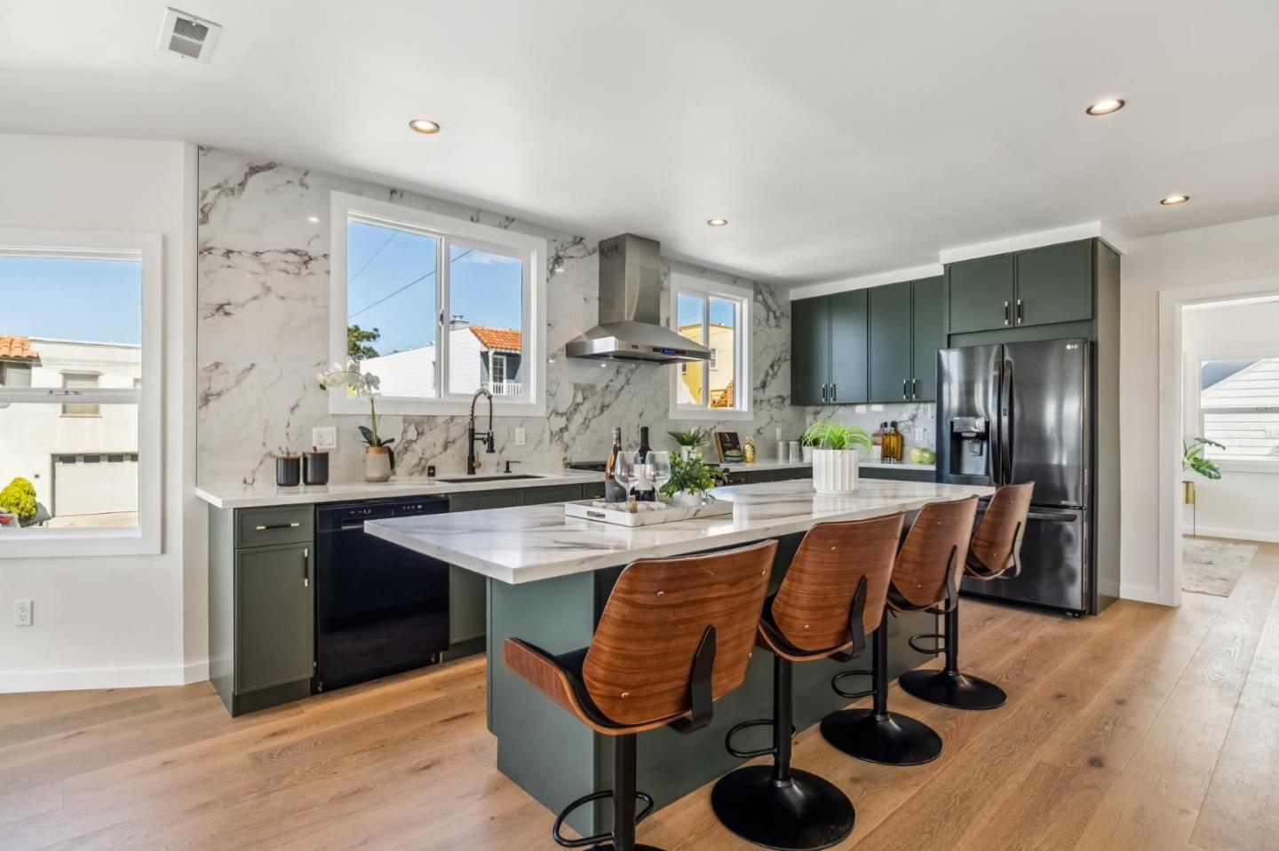 Detail Gallery Image 23 of 80 For 2300 29th Ave, San Francisco,  CA 94116 - 4 Beds | 4 Baths