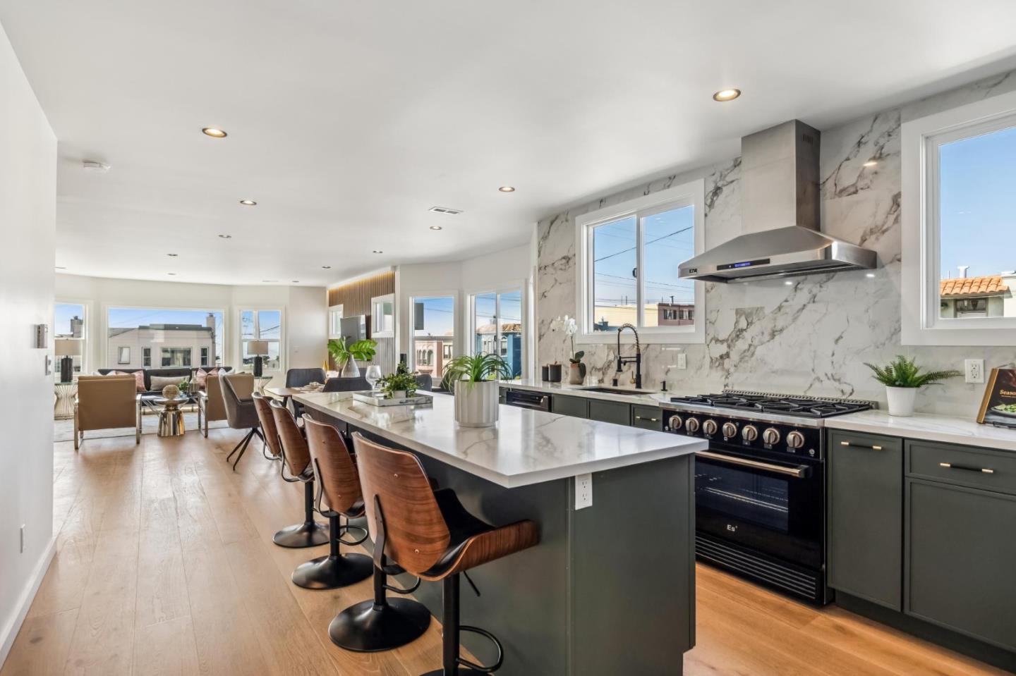 Detail Gallery Image 25 of 80 For 2300 29th Ave, San Francisco,  CA 94116 - 4 Beds | 4 Baths