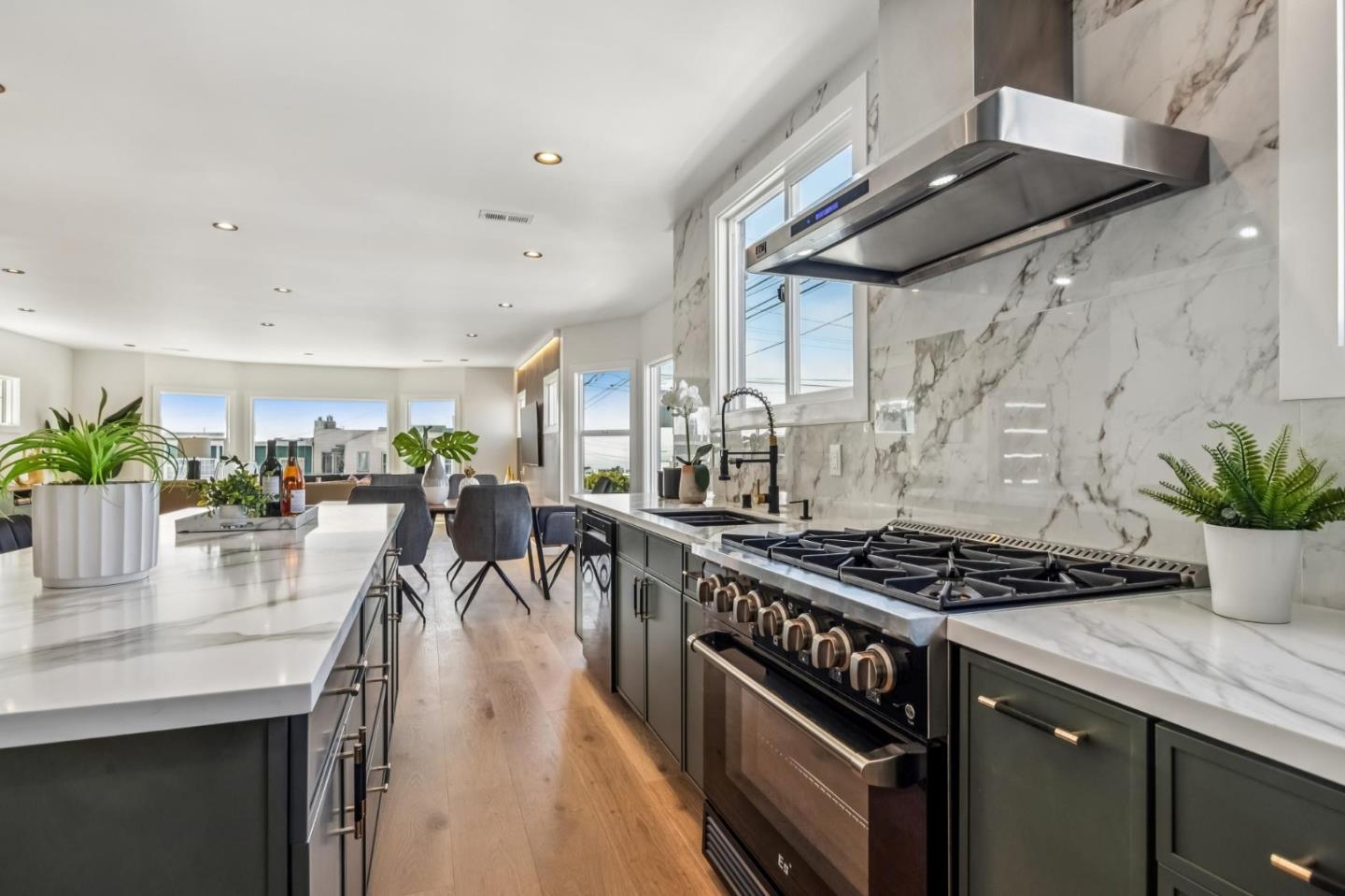 Detail Gallery Image 26 of 80 For 2300 29th Ave, San Francisco,  CA 94116 - 4 Beds | 4 Baths