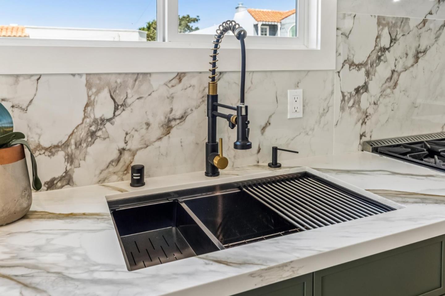 Detail Gallery Image 29 of 80 For 2300 29th Ave, San Francisco,  CA 94116 - 4 Beds | 4 Baths