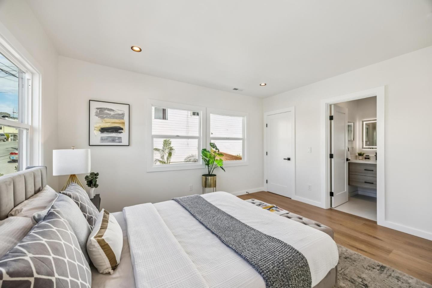 Detail Gallery Image 32 of 80 For 2300 29th Ave, San Francisco,  CA 94116 - 4 Beds | 4 Baths
