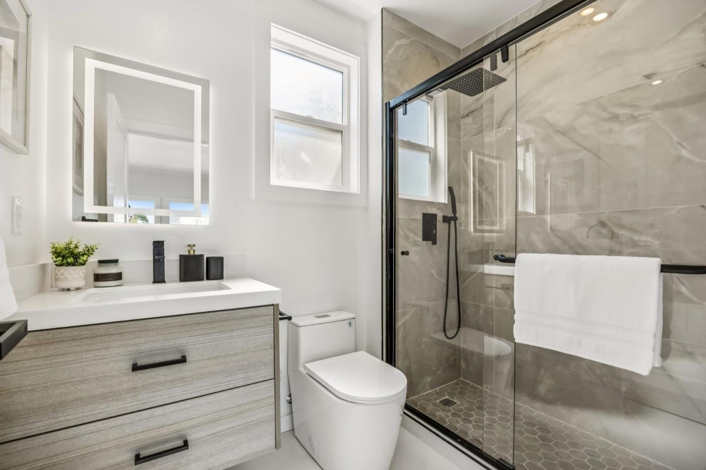 Detail Gallery Image 36 of 80 For 2300 29th Ave, San Francisco,  CA 94116 - 4 Beds | 4 Baths