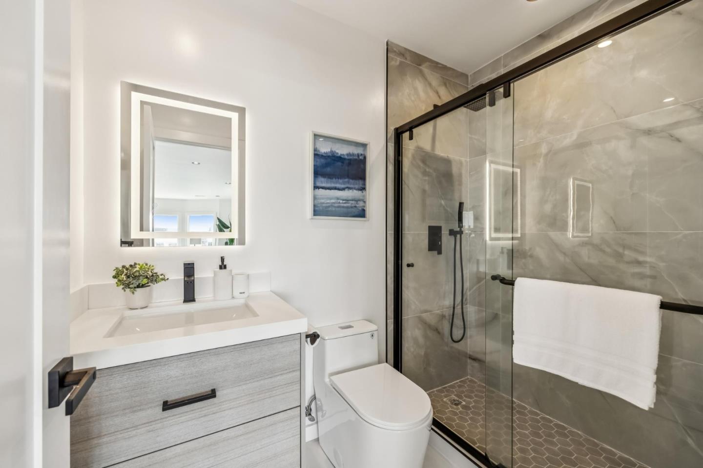Detail Gallery Image 40 of 80 For 2300 29th Ave, San Francisco,  CA 94116 - 4 Beds | 4 Baths