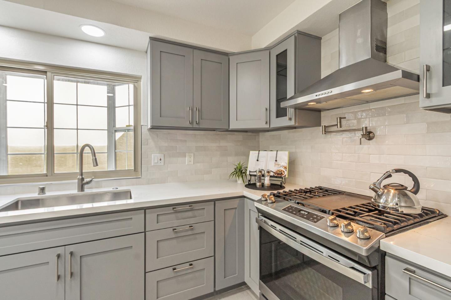 Detail Gallery Image 15 of 51 For 4216 Atlantic Ct, Santa Clara,  CA 95054 - 4 Beds | 2/1 Baths