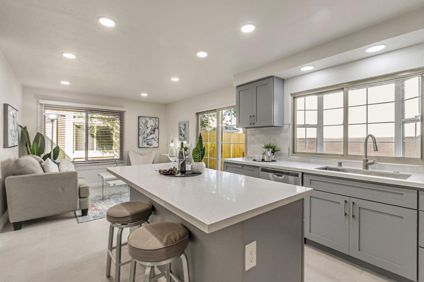 Detail Gallery Image 16 of 51 For 4216 Atlantic Ct, Santa Clara,  CA 95054 - 4 Beds | 2/1 Baths