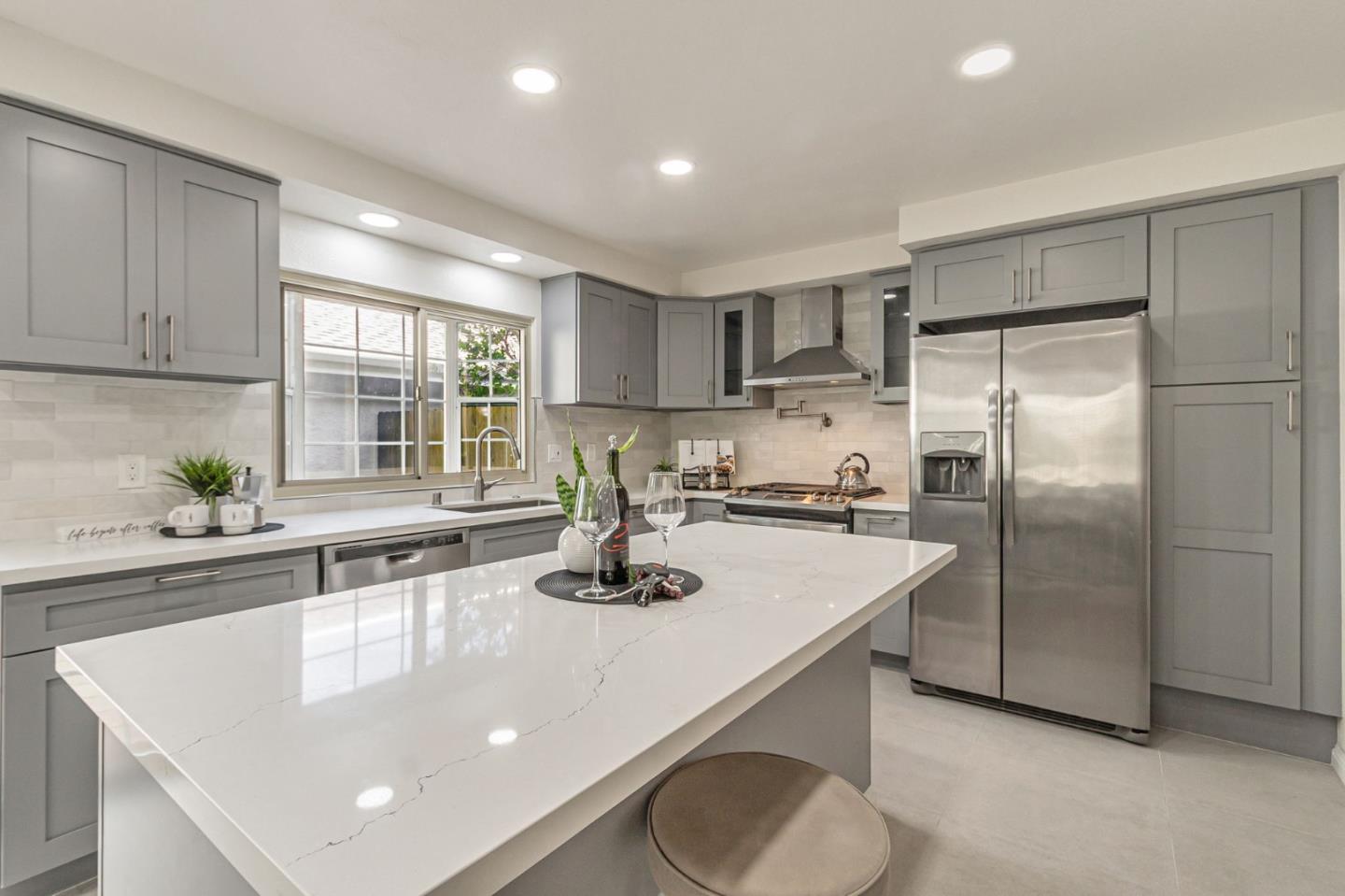 Detail Gallery Image 18 of 51 For 4216 Atlantic Ct, Santa Clara,  CA 95054 - 4 Beds | 2/1 Baths