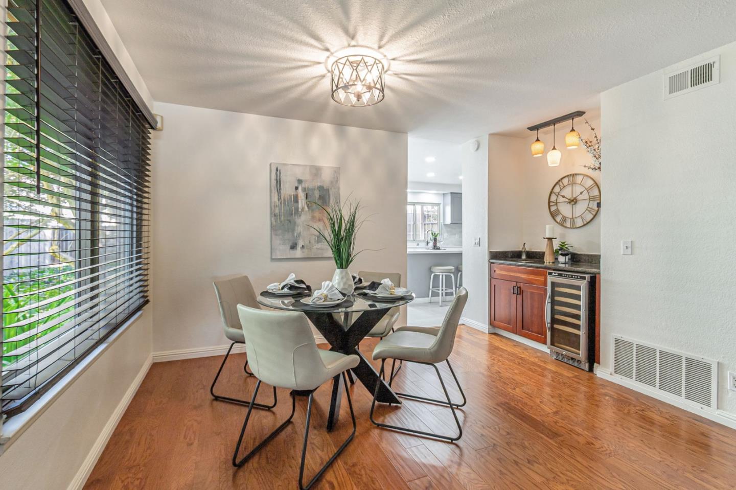 Detail Gallery Image 23 of 51 For 4216 Atlantic Ct, Santa Clara,  CA 95054 - 4 Beds | 2/1 Baths