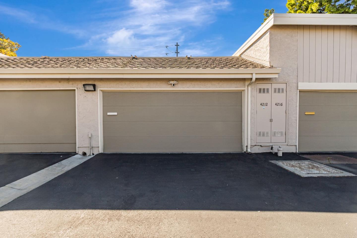 Detail Gallery Image 44 of 51 For 4216 Atlantic Ct, Santa Clara,  CA 95054 - 4 Beds | 2/1 Baths