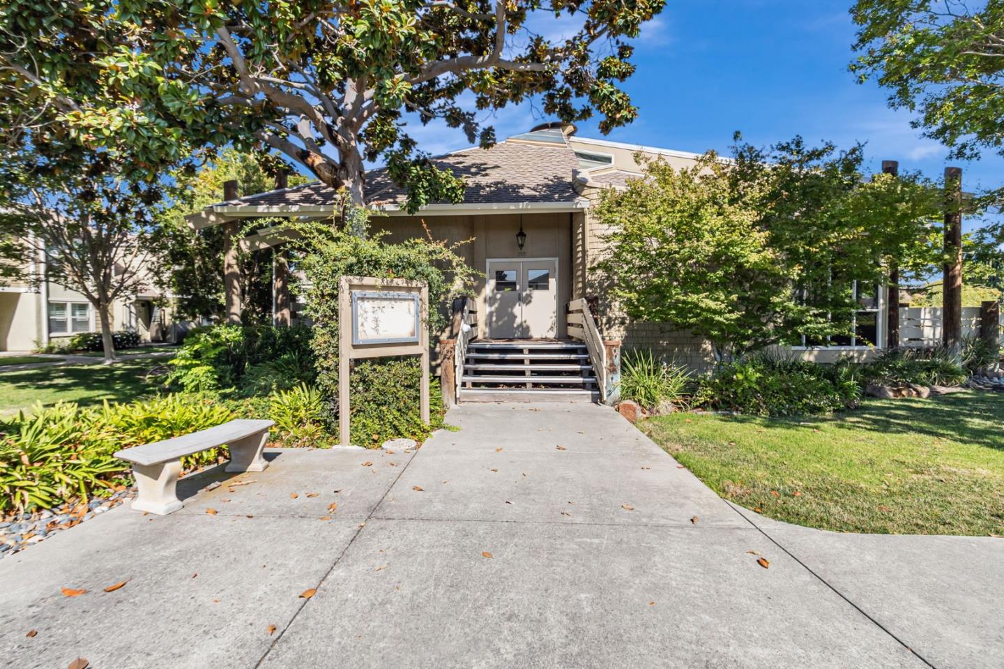 Detail Gallery Image 45 of 51 For 4216 Atlantic Ct, Santa Clara,  CA 95054 - 4 Beds | 2/1 Baths