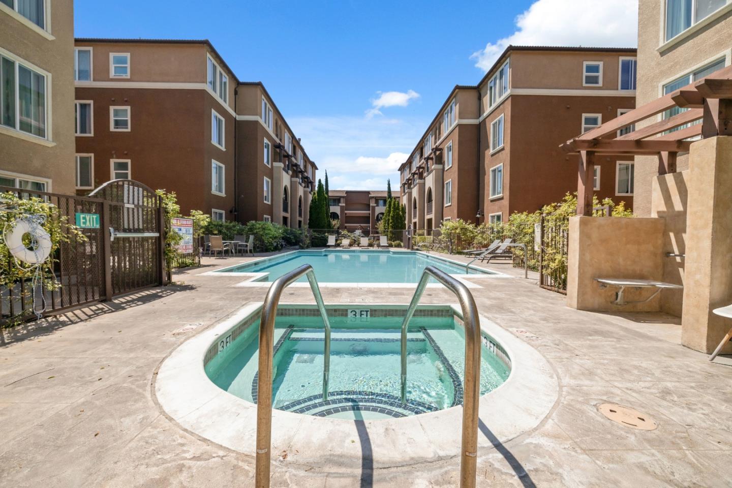 Detail Gallery Image 24 of 62 For 801 S Winchester Blvd #3206,  San Jose,  CA 95128 - 1 Beds | 1 Baths