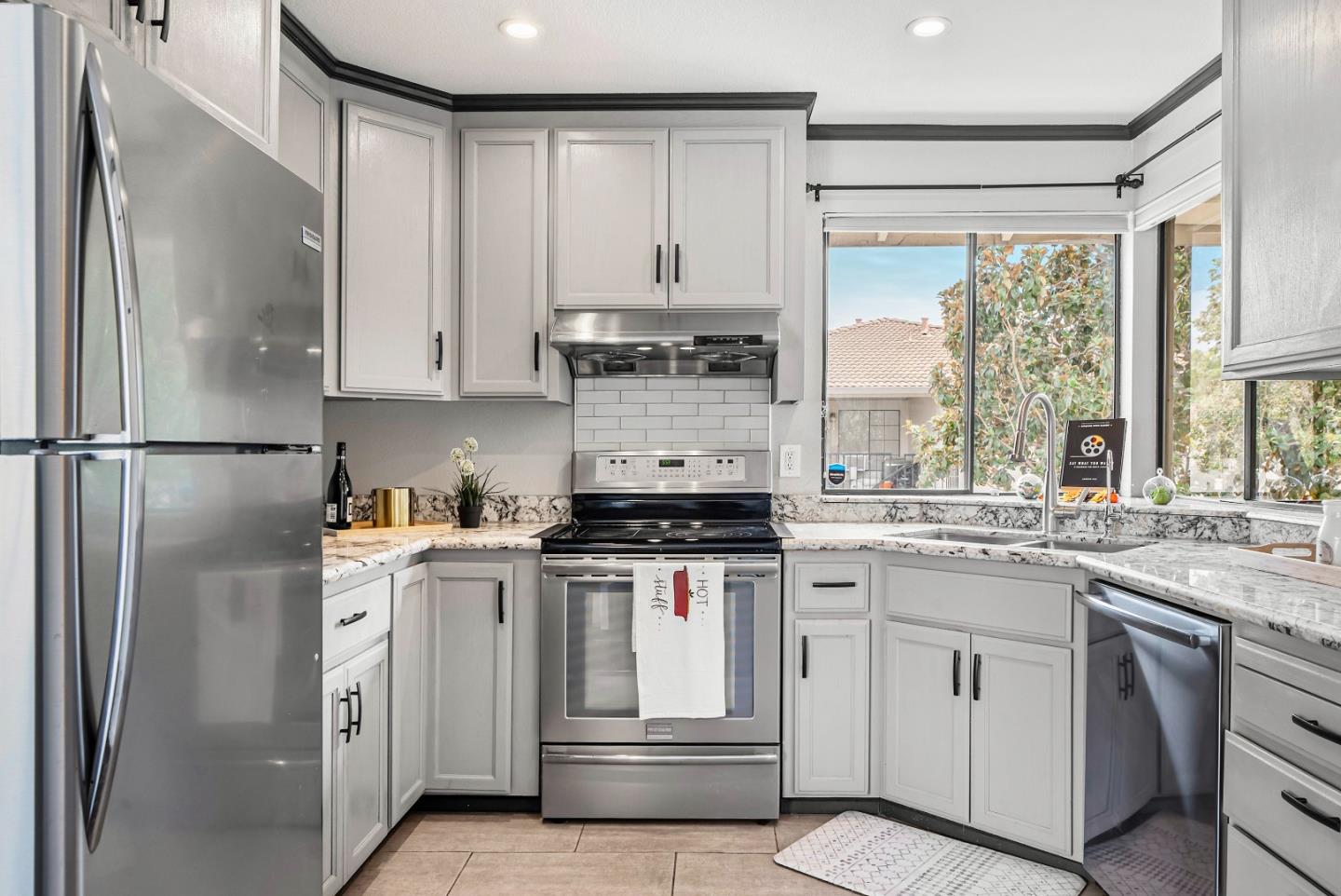 Detail Gallery Image 12 of 36 For 3225 Kenhill Dr, San Jose,  CA 95111 - 1 Beds | 1 Baths