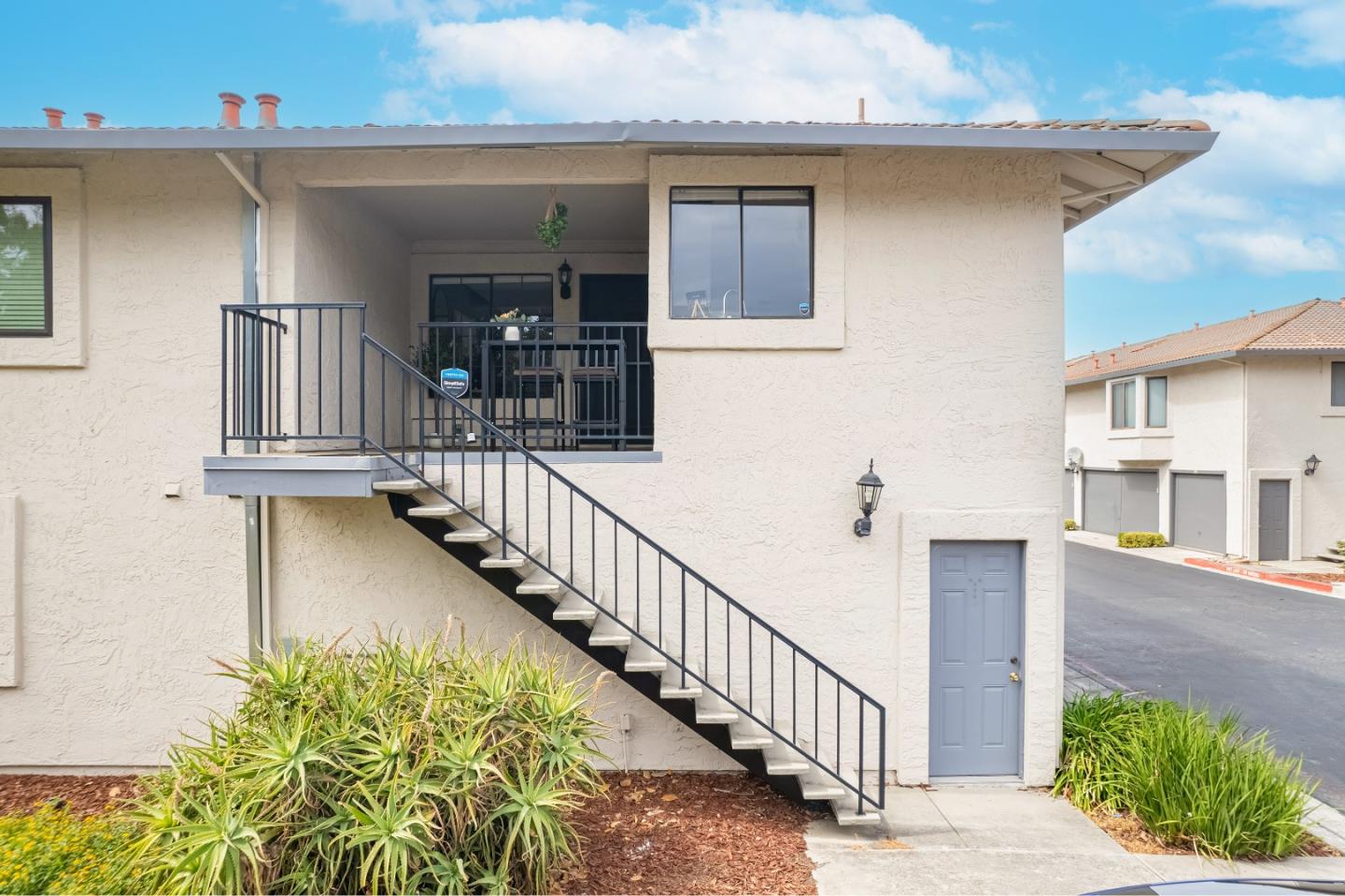 Detail Gallery Image 3 of 36 For 3225 Kenhill Dr, San Jose,  CA 95111 - 1 Beds | 1 Baths