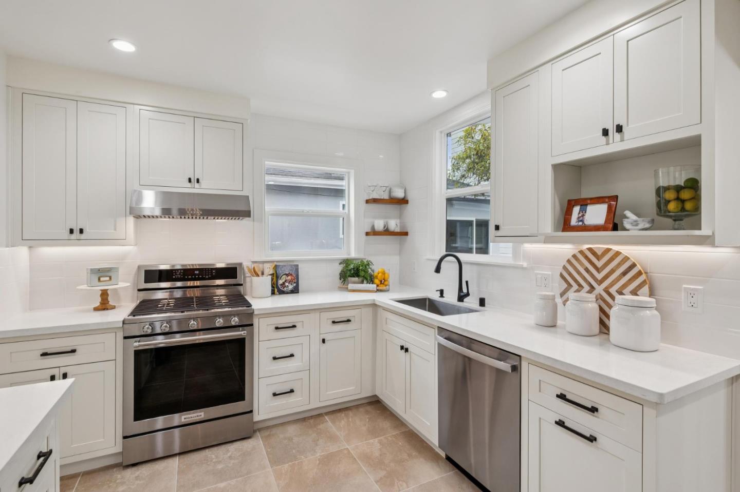 Detail Gallery Image 33 of 78 For 2615 Lincoln Way, San Francisco,  CA 94122 - 3 Beds | 2 Baths