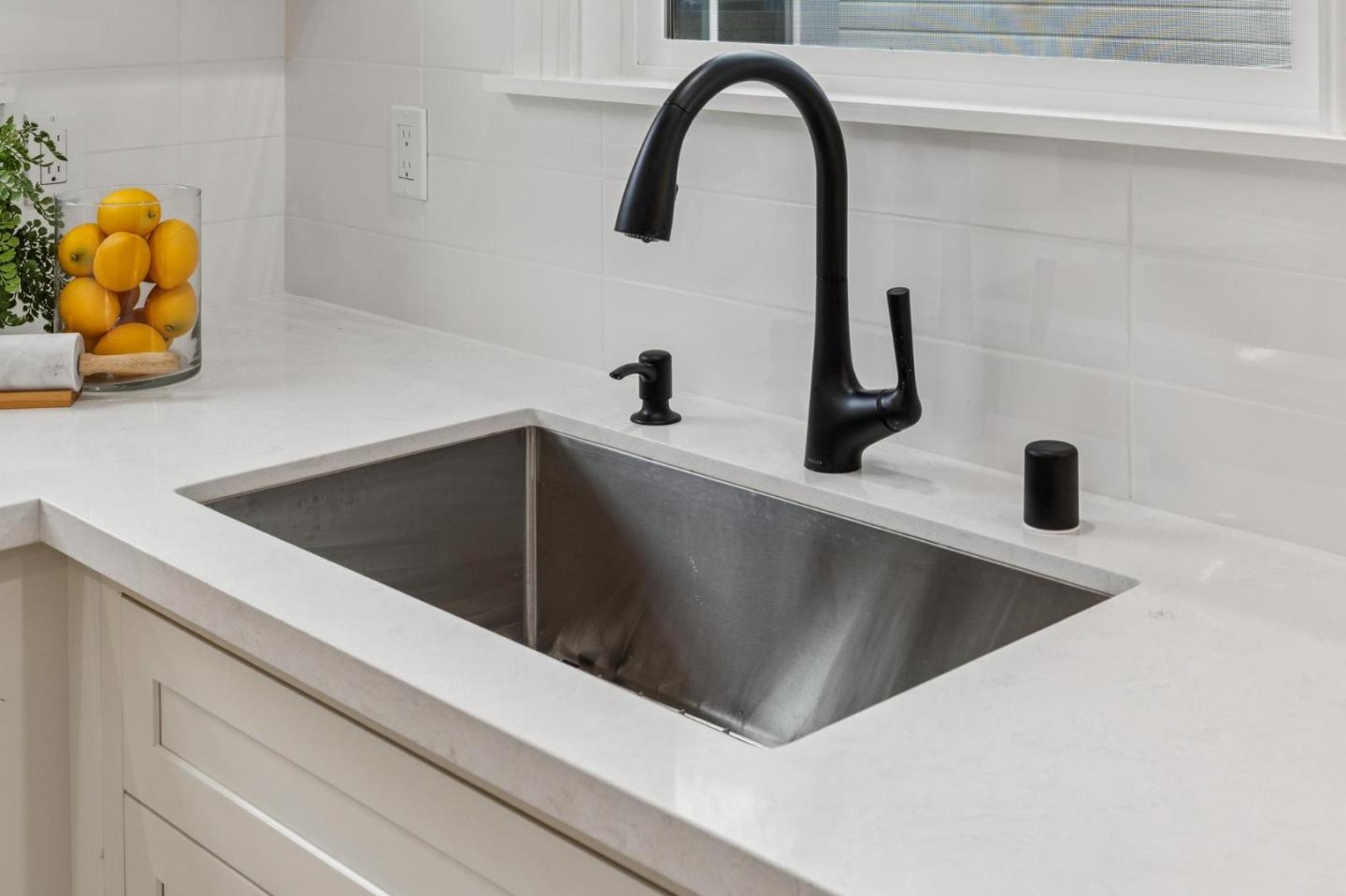 Detail Gallery Image 34 of 78 For 2615 Lincoln Way, San Francisco,  CA 94122 - 3 Beds | 2 Baths