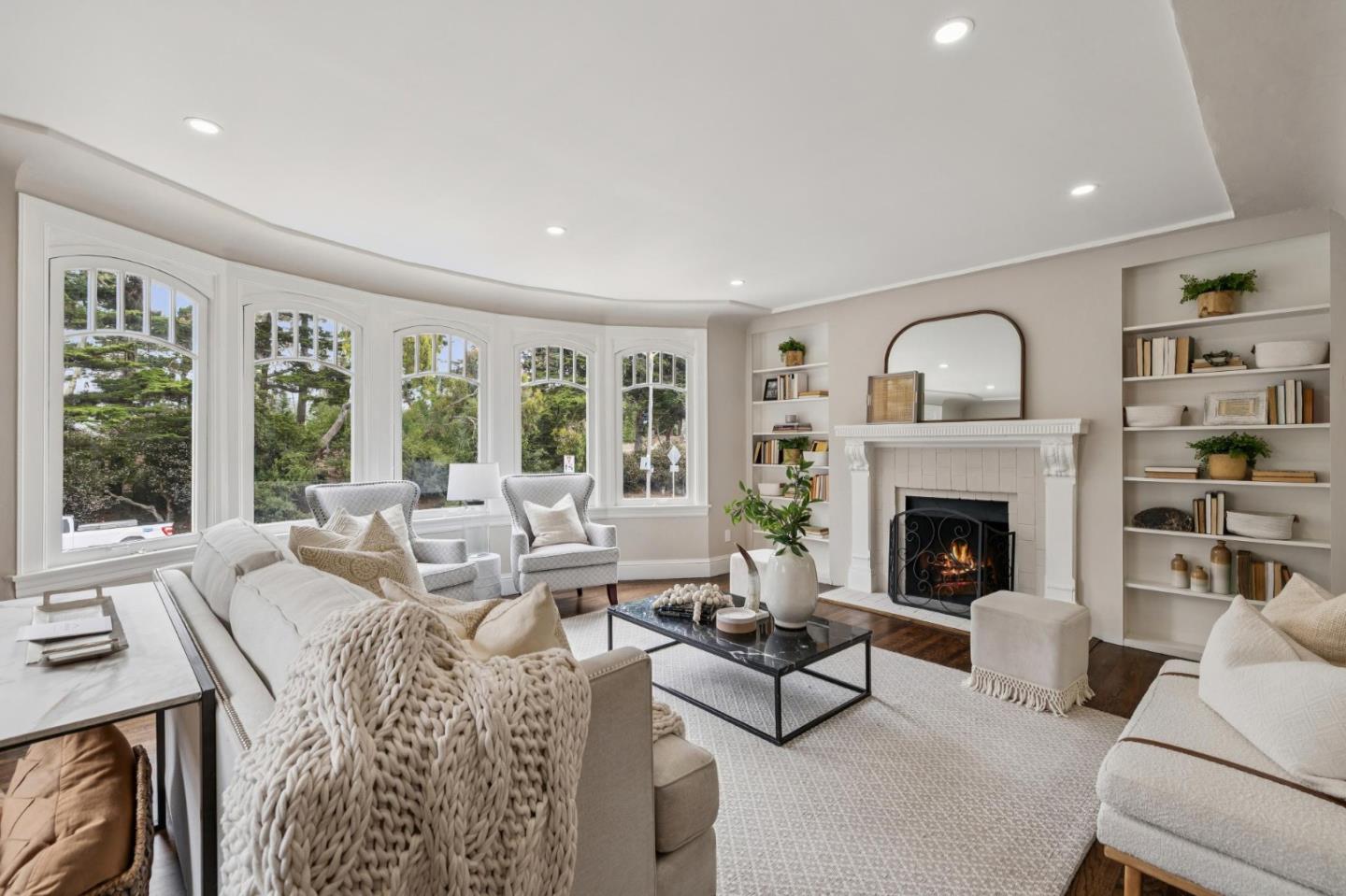 Detail Gallery Image 5 of 78 For 2615 Lincoln Way, San Francisco,  CA 94122 - 3 Beds | 2 Baths