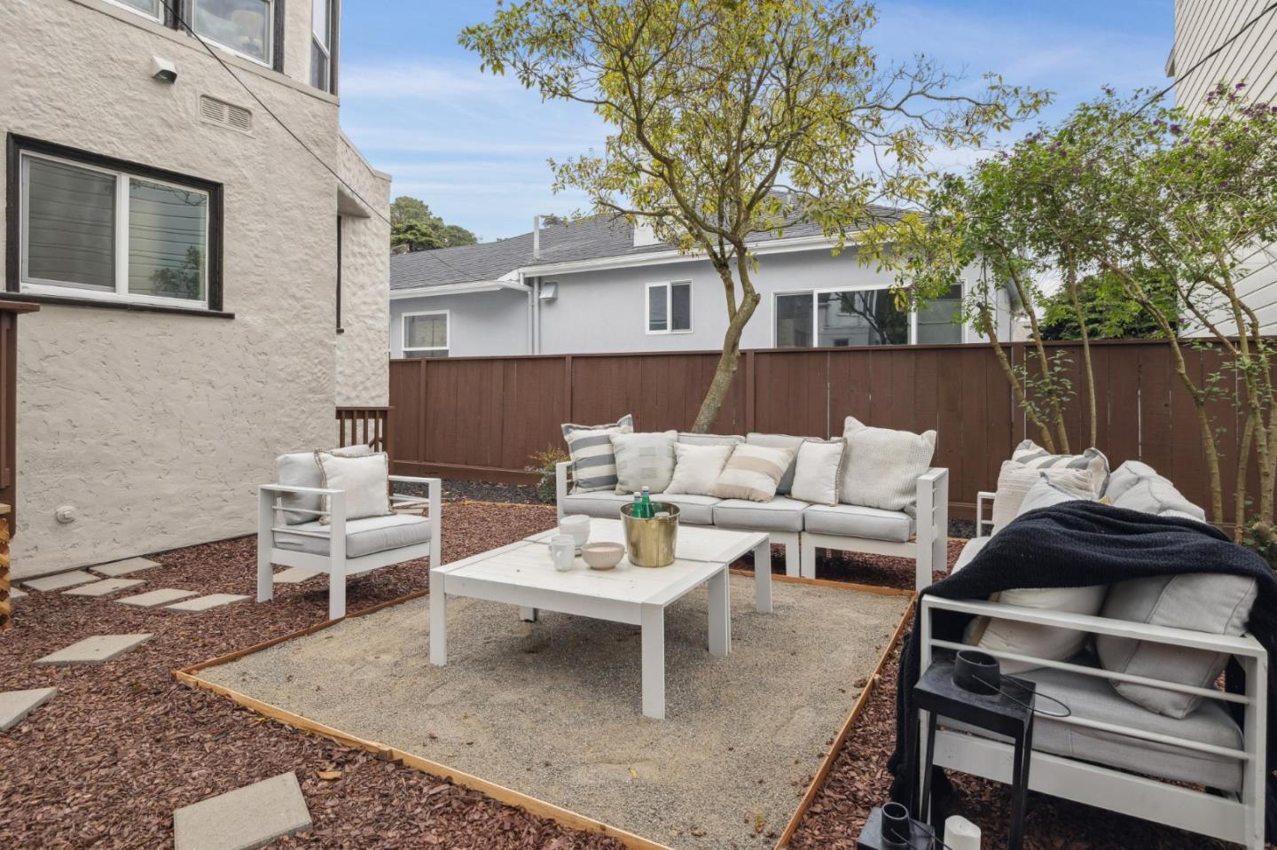 Detail Gallery Image 70 of 78 For 2615 Lincoln Way, San Francisco,  CA 94122 - 3 Beds | 2 Baths