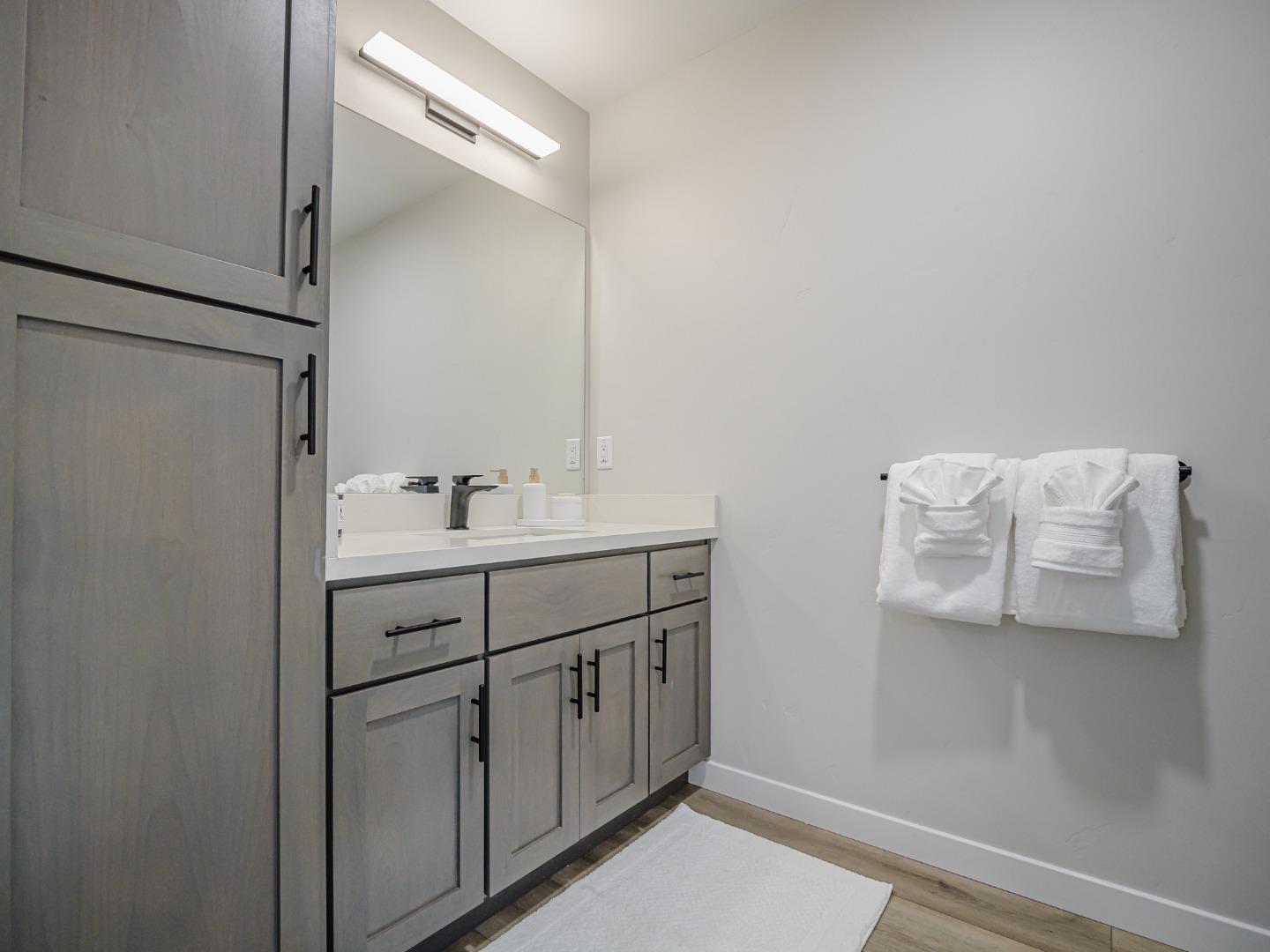 Detail Gallery Image 19 of 47 For 121 Aptos Village Way #2,  Aptos,  CA 95003 - 3 Beds | 3 Baths