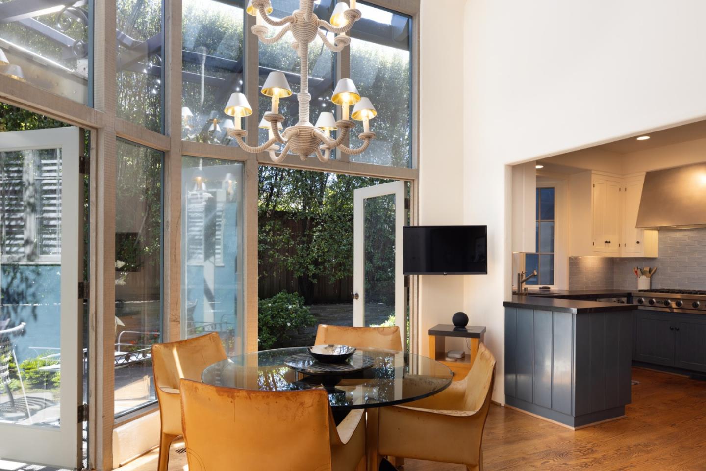 Detail Gallery Image 8 of 23 For 26167 Valley View Ave, Carmel,  CA 93923 - 3 Beds | 3/1 Baths