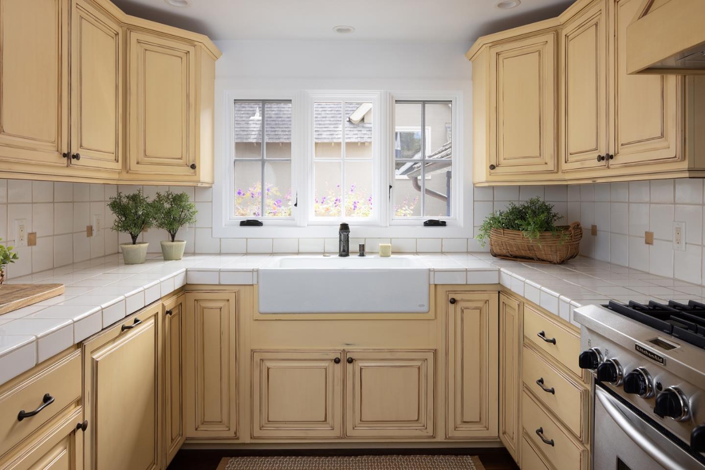 Detail Gallery Image 11 of 31 For 0 Guadalupe 4 Nw of 1st, Carmel,  CA 93921 - 3 Beds | 3/1 Baths