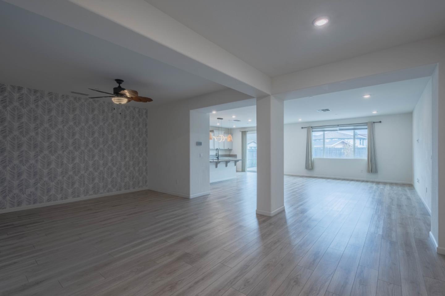 Detail Gallery Image 11 of 60 For 1121 Trailside Dr, San Juan Bautista,  CA 95045 - 4 Beds | 3/1 Baths