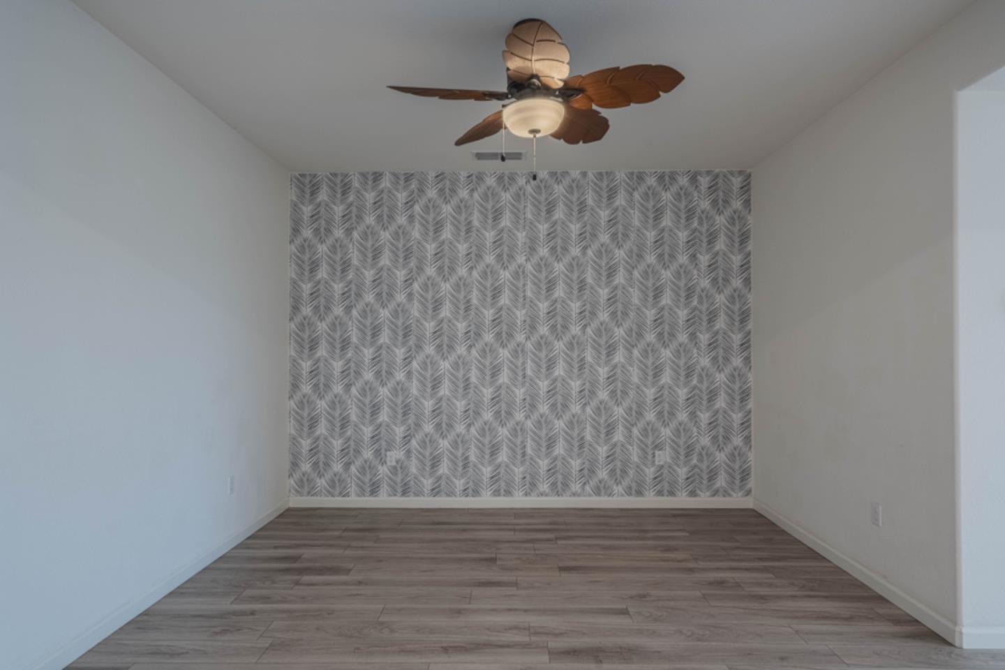 Detail Gallery Image 12 of 60 For 1121 Trailside Dr, San Juan Bautista,  CA 95045 - 4 Beds | 3/1 Baths