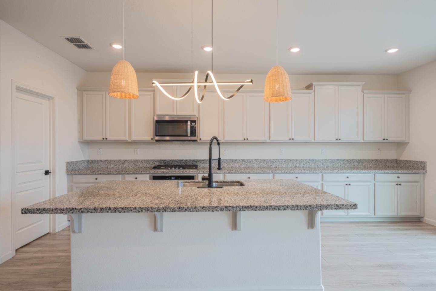 Detail Gallery Image 17 of 60 For 1121 Trailside Dr, San Juan Bautista,  CA 95045 - 4 Beds | 3/1 Baths