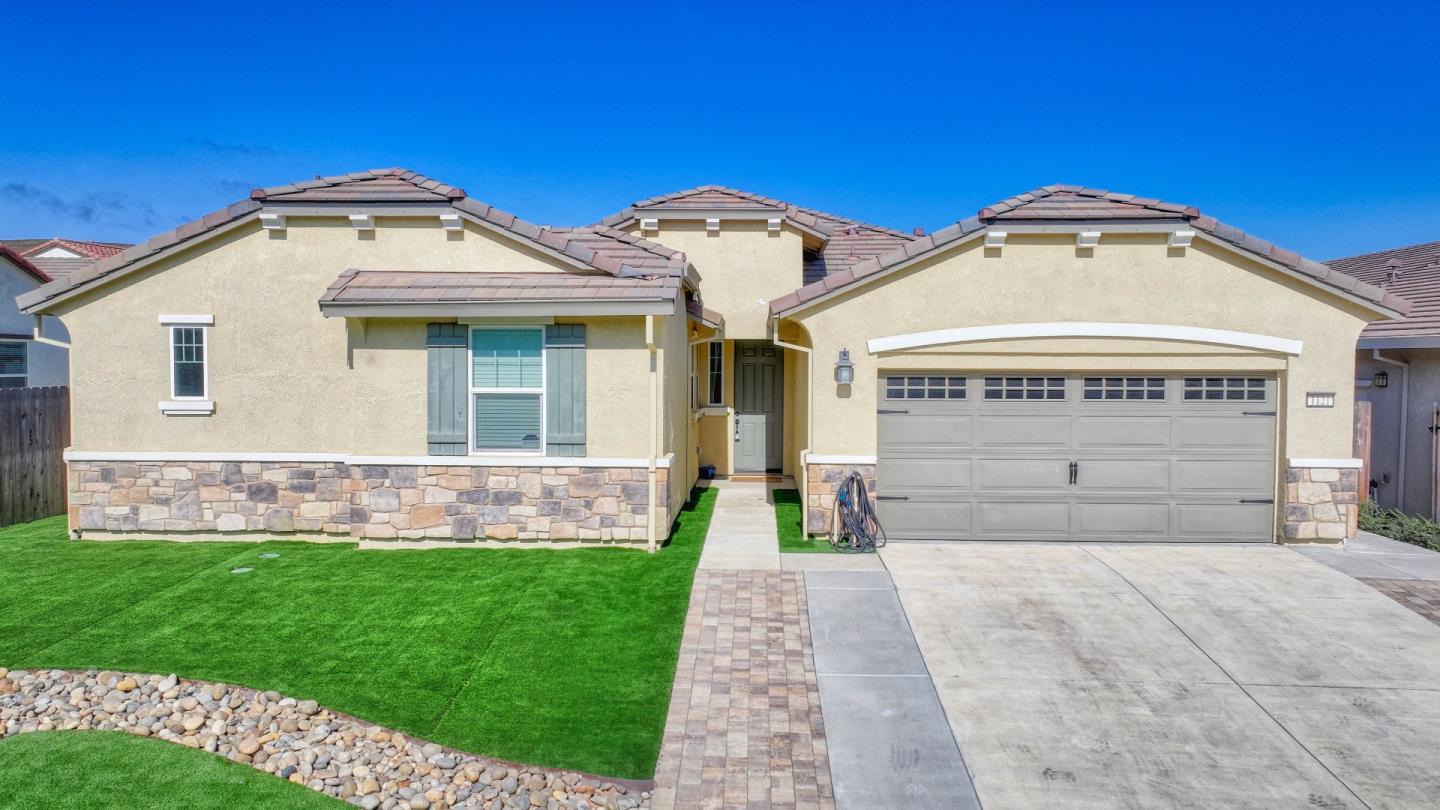 Detail Gallery Image 2 of 60 For 1121 Trailside Dr, San Juan Bautista,  CA 95045 - 4 Beds | 3/1 Baths