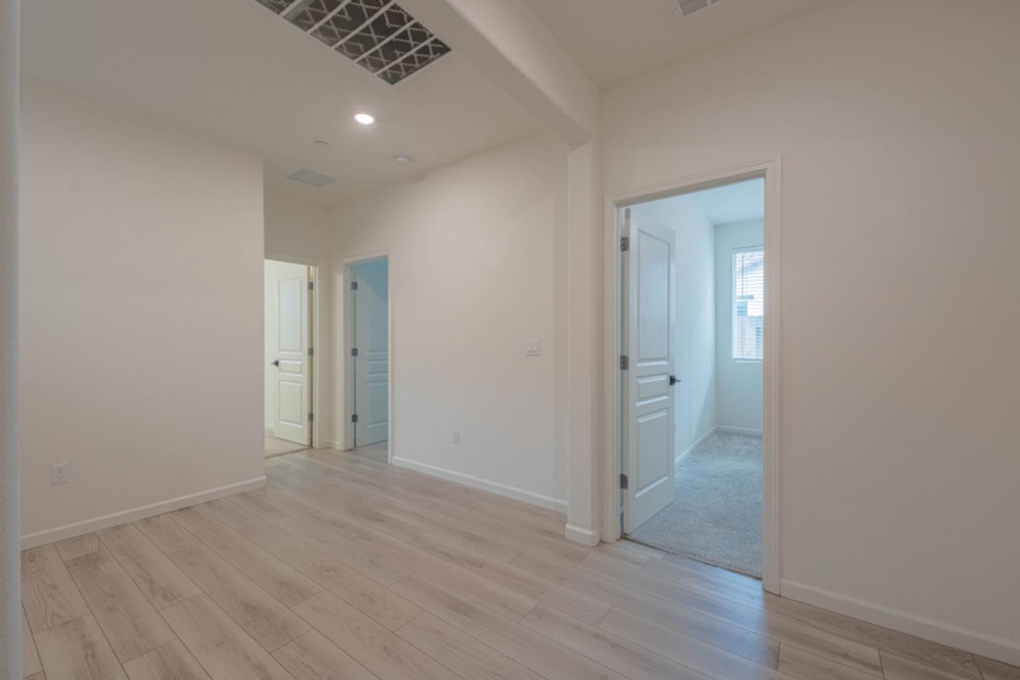 Detail Gallery Image 30 of 60 For 1121 Trailside Dr, San Juan Bautista,  CA 95045 - 4 Beds | 3/1 Baths