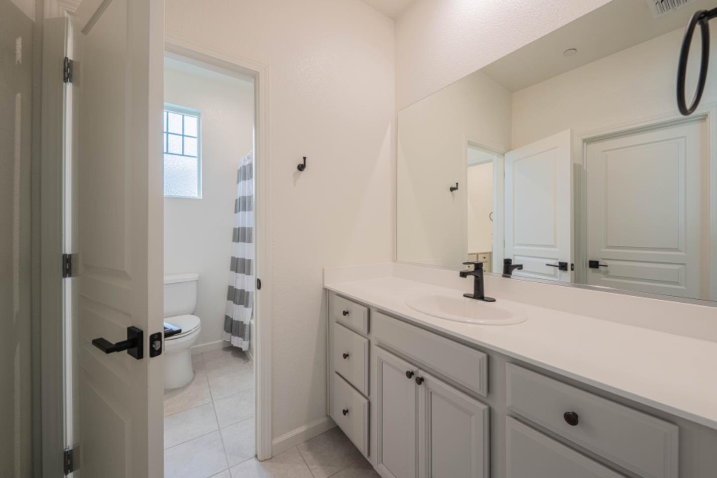 Detail Gallery Image 37 of 60 For 1121 Trailside Dr, San Juan Bautista,  CA 95045 - 4 Beds | 3/1 Baths