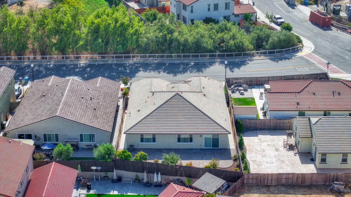 Detail Gallery Image 7 of 60 For 1121 Trailside Dr, San Juan Bautista,  CA 95045 - 4 Beds | 3/1 Baths